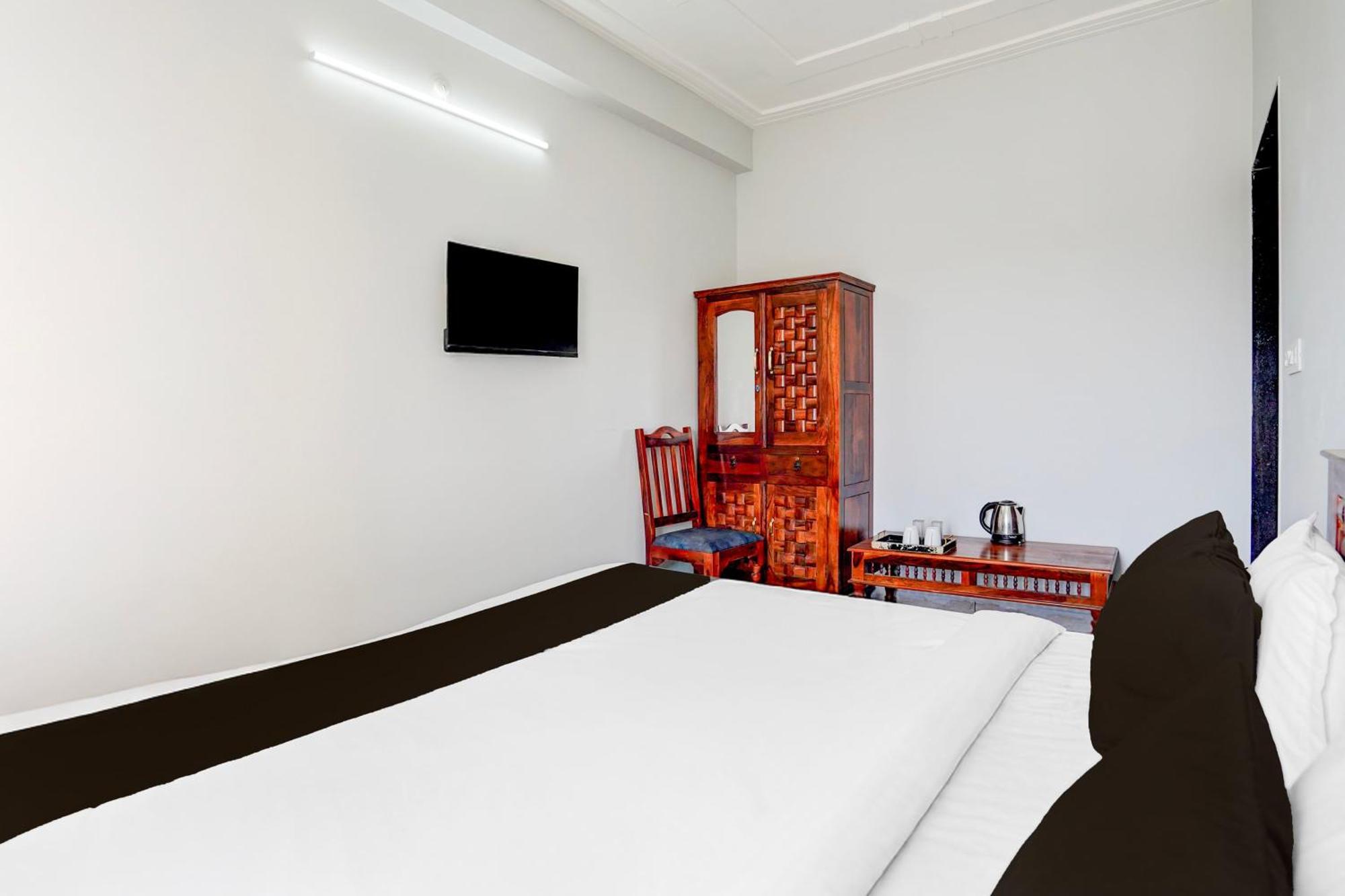Hotel O Shree Gurukripa Khātu Екстериор снимка
